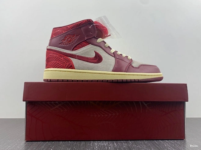 Boostmaster lin Mid Leaf Effortless Team 1 Tiki Jordan 3684 Red SE DZ2820- 1013